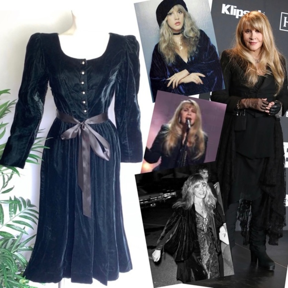 v i n t a g e :: Gorgeous Velvet Rhinestone Buttoned Dress